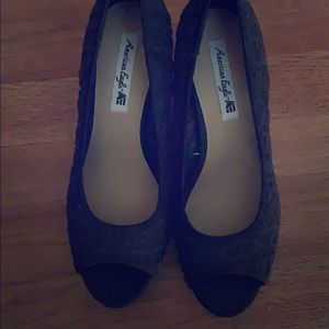 American eagle toe out heels